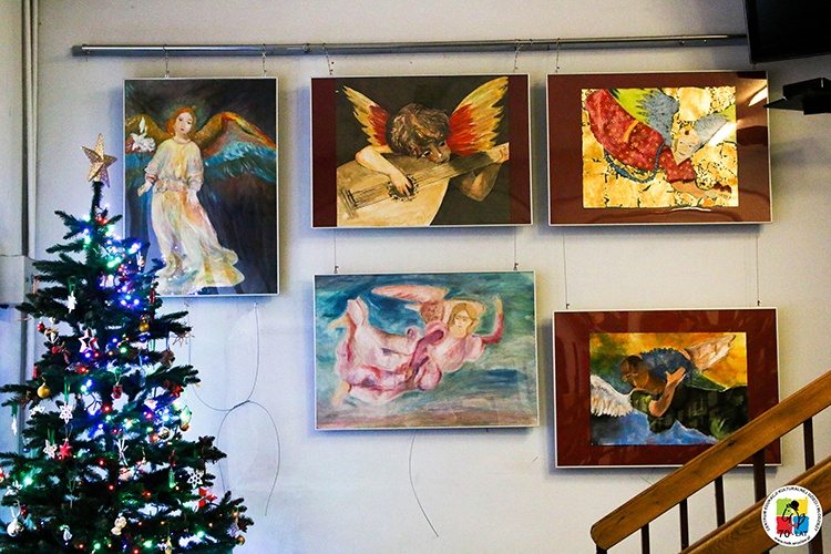 Wystawa „Anioły” z pracowni Malarstwa i Rysunku Marty Jarosz